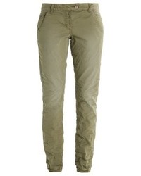 olivgrüne Karottenhose von Tom Tailor