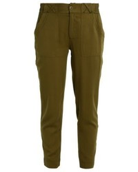 olivgrüne Karottenhose von TWINTIP