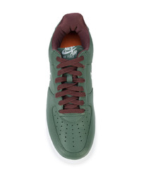 olivgrüne Leder niedrige Sneakers von Nike