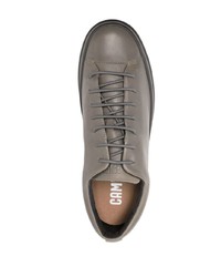 olivgrüne Leder niedrige Sneakers von Camper