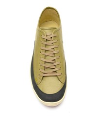 olivgrüne Leder niedrige Sneakers von OSKLEN