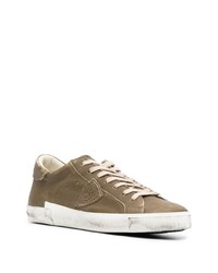 olivgrüne Leder niedrige Sneakers von Philippe Model Paris