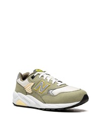 olivgrüne niedrige Sneakers von New Balance