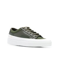 olivgrüne niedrige Sneakers von Common Projects