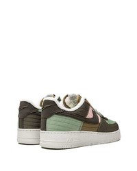 olivgrüne niedrige Sneakers von Nike