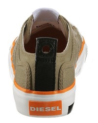 olivgrüne niedrige Sneakers von Diesel