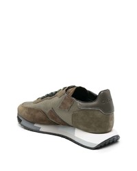 olivgrüne niedrige Sneakers von Ghoud