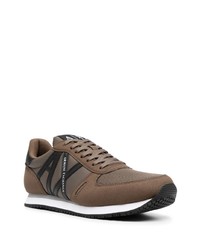 olivgrüne niedrige Sneakers von Armani Exchange