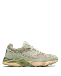 olivgrüne niedrige Sneakers von New Balance