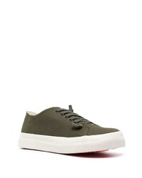 olivgrüne niedrige Sneakers von Camper