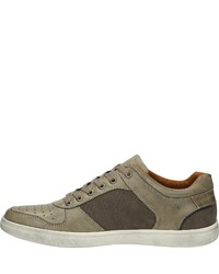 olivgrüne niedrige Sneakers von Young Spirit