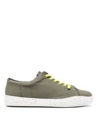olivgrüne Segeltuch niedrige Sneakers von Camper