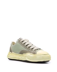 olivgrüne Segeltuch niedrige Sneakers von Maison Mihara Yasuhiro