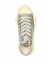 olivgrüne Segeltuch niedrige Sneakers von Maison Mihara Yasuhiro