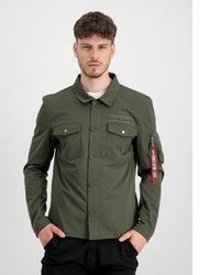 olivgrüne Shirtjacke von Alpha Industries