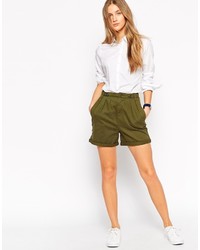 olivgrüne Shorts von Asos