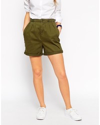 olivgrüne Shorts von Asos