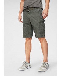 olivgrüne Shorts von COMMANDER