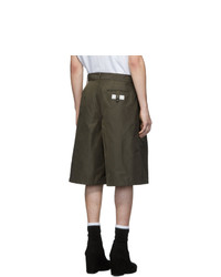 olivgrüne Shorts von Random Identities
