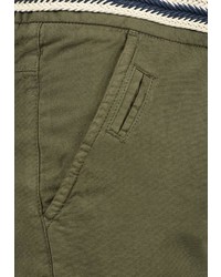 olivgrüne Shorts von INDICODE