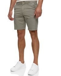 olivgrüne Shorts von INDICODE