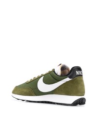 olivgrüne Sportschuhe von Nike