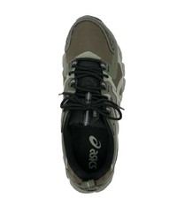 olivgrüne Sportschuhe von Asics