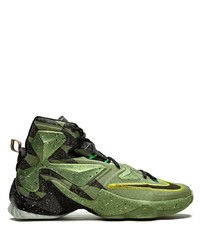 olivgrüne Sportschuhe von Nike