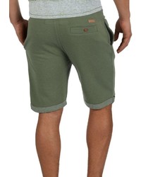 olivgrüne Sportshorts von INDICODE