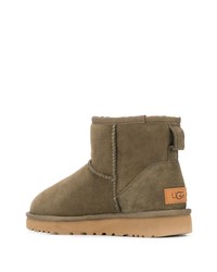 olivgrüne Ugg Stiefel von UGG Australia