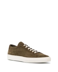 olivgrüne Wildleder niedrige Sneakers von Common Projects