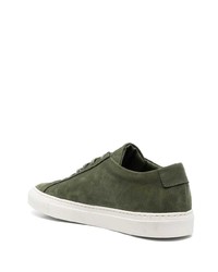 olivgrüne Wildleder niedrige Sneakers von Common Projects