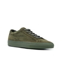 olivgrüne Wildleder niedrige Sneakers von Common Projects