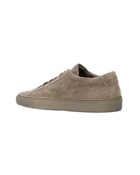 olivgrüne Wildleder niedrige Sneakers von Common Projects