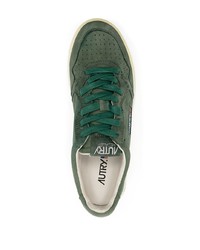 olivgrüne Wildleder niedrige Sneakers von AUTRY