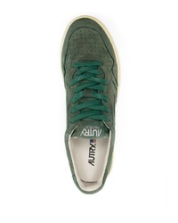 olivgrüne Wildleder niedrige Sneakers von AUTRY