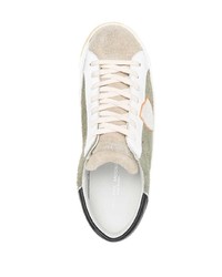 olivgrüne Wildleder niedrige Sneakers von Philippe Model Paris