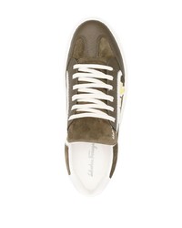 olivgrüne Wildleder niedrige Sneakers von Salvatore Ferragamo