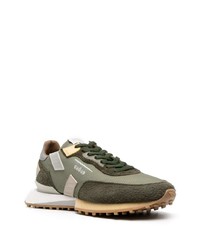 olivgrüne Wildleder niedrige Sneakers von Ghoud