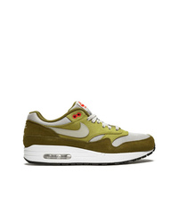 olivgrüne Wildleder niedrige Sneakers von Nike