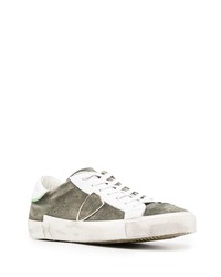 olivgrüne Wildleder niedrige Sneakers von Philippe Model Paris