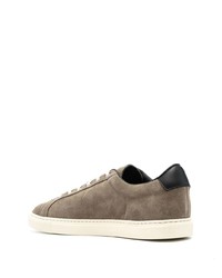 olivgrüne Wildleder niedrige Sneakers von Common Projects