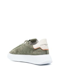 olivgrüne Wildleder niedrige Sneakers von Philippe Model Paris