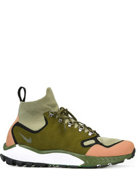 olivgrüne Wildleder Turnschuhe von Nike