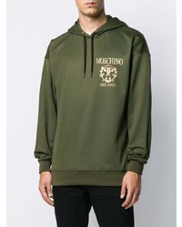 olivgrüner bedruckter Pullover mit einem Kapuze von Moschino