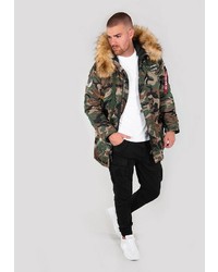 olivgrüner Camouflage Parka von Alpha Industries