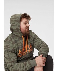 olivgrüner Camouflage Pullover mit einem Kapuze von Alpha Industries