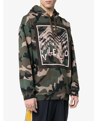 olivgrüner Camouflage Pullover mit einem Kapuze von Valentino