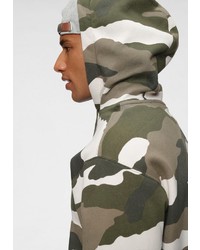 olivgrüner Camouflage Pullover mit einem Kapuze von Nike Sportswear