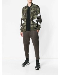 olivgrüner Camouflage Pullover mit einem Reißverschluß von Neil Barrett